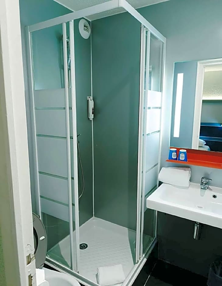 ENZO HOTELS TRAPPES By KYRIAD DIRECT