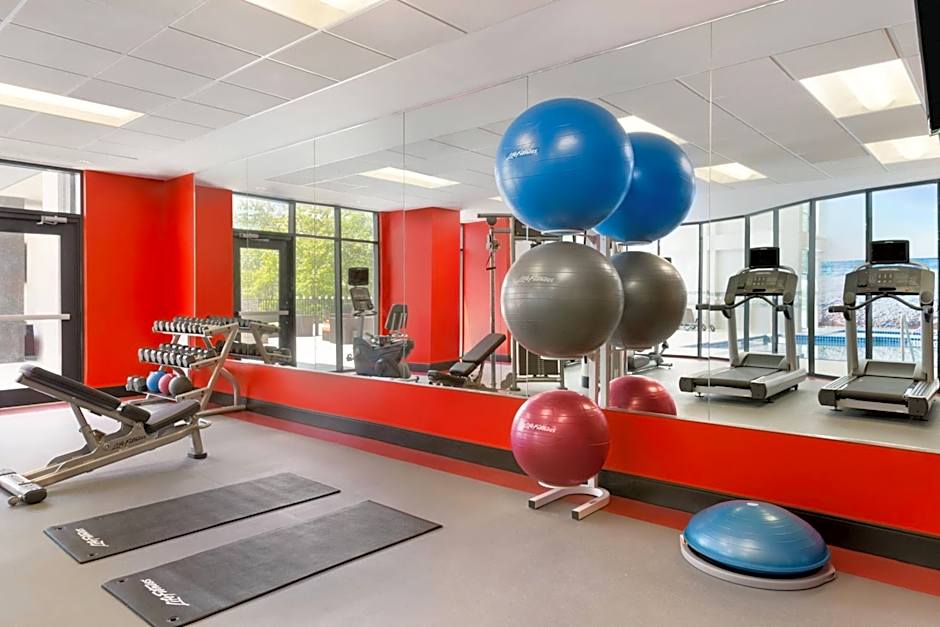 Courtyard by Marriott Toronto Mississauga/West