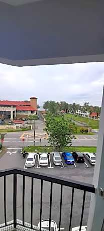 RIA SEAVIEW HOTEL PD