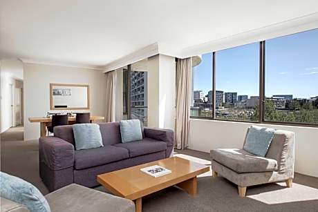 BreakFree Capital Tower Canberra