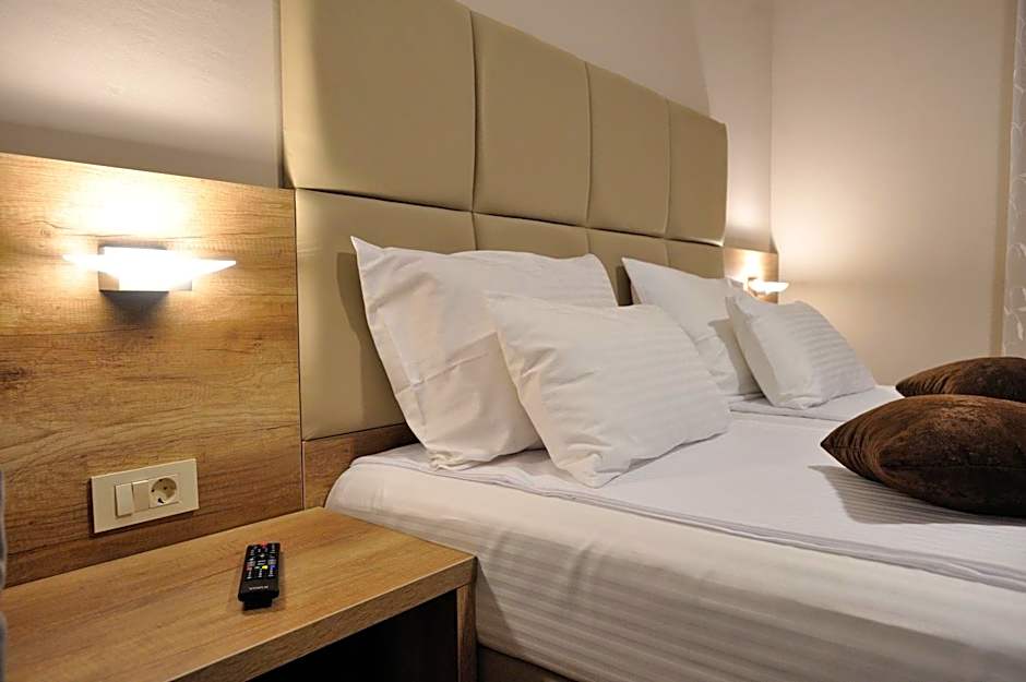 Photo 1 of 10 of Superior 1 Double Bed or 2 Beds