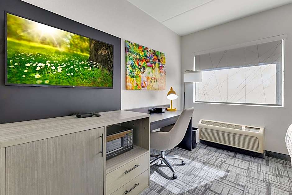 La Quinta Inn & Suites by Wyndham Jacksonville Mandarin