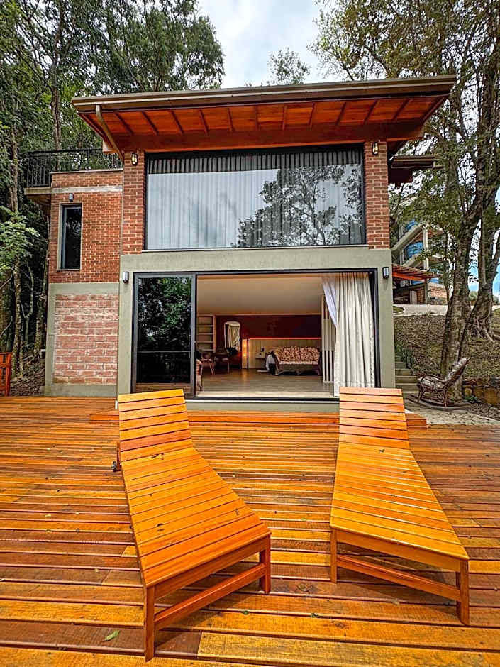 Vovô Emílio Chalés