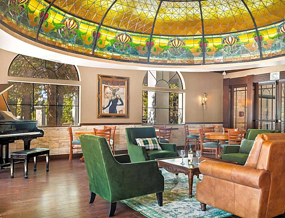 Chateau Big Bear Boutique Hotel, BW Signature Collection