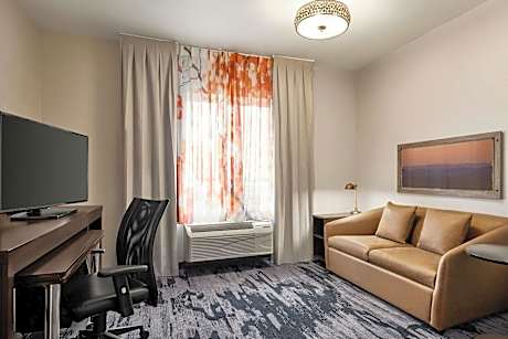 King Suite with Transfer Shower and Sofa Bed - Mobility Access/Hearing Accessible