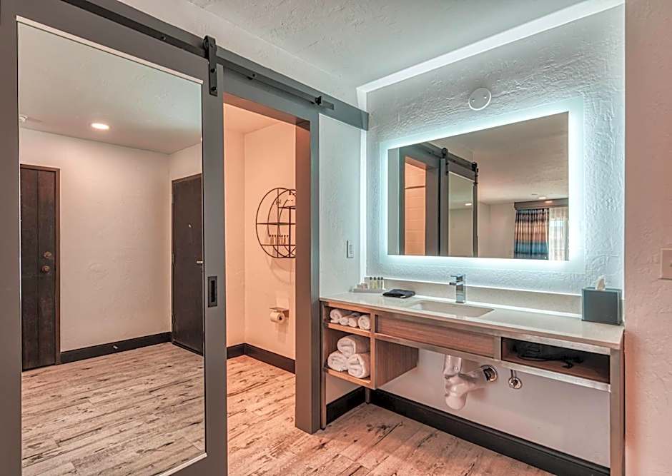 Casa Via Mar Inn, an Ascend Collection Hotel