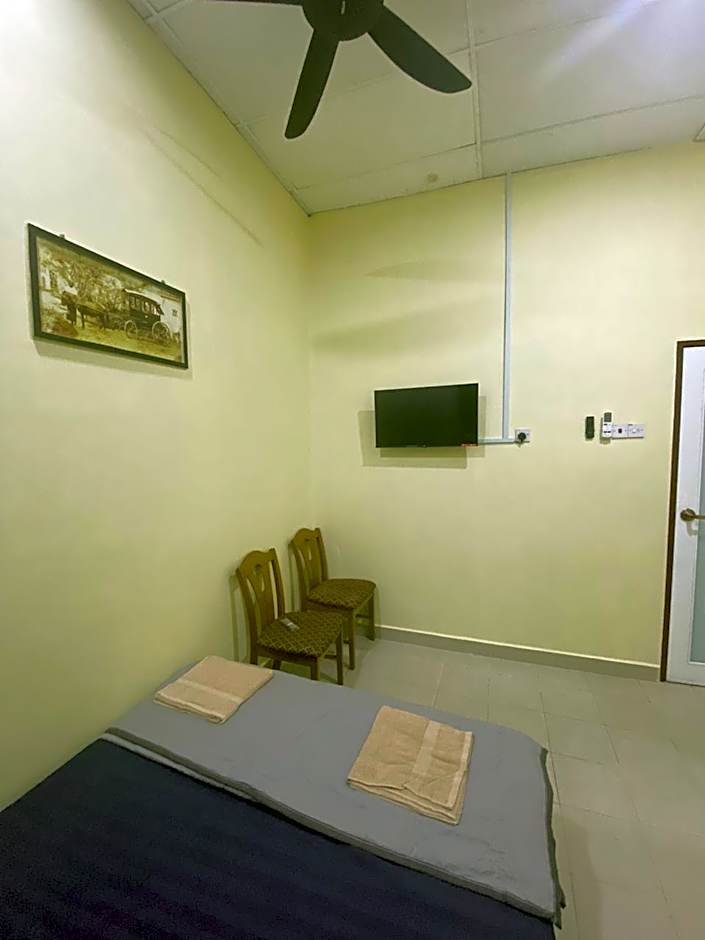 OYO Home 90904 Ray Yan Guesthouse