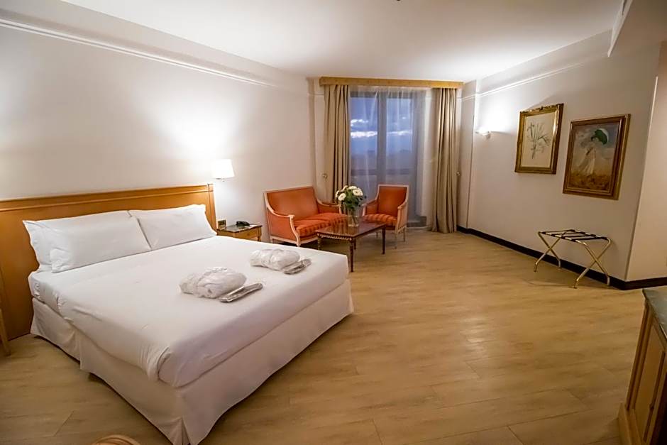 SHG Hotel De La Ville