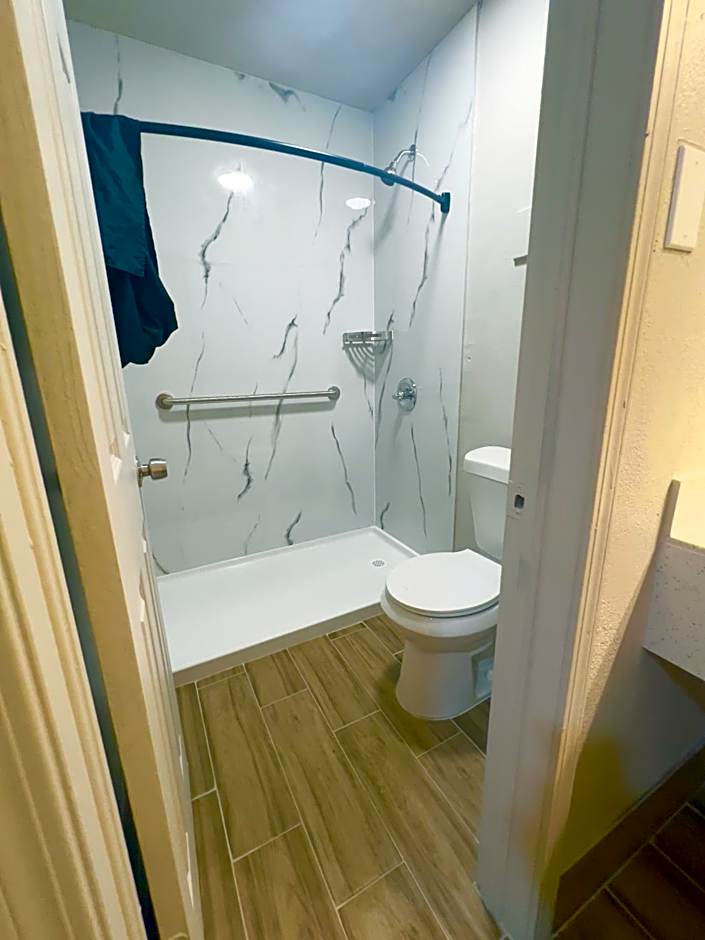ECONOMY INN AND SUITES