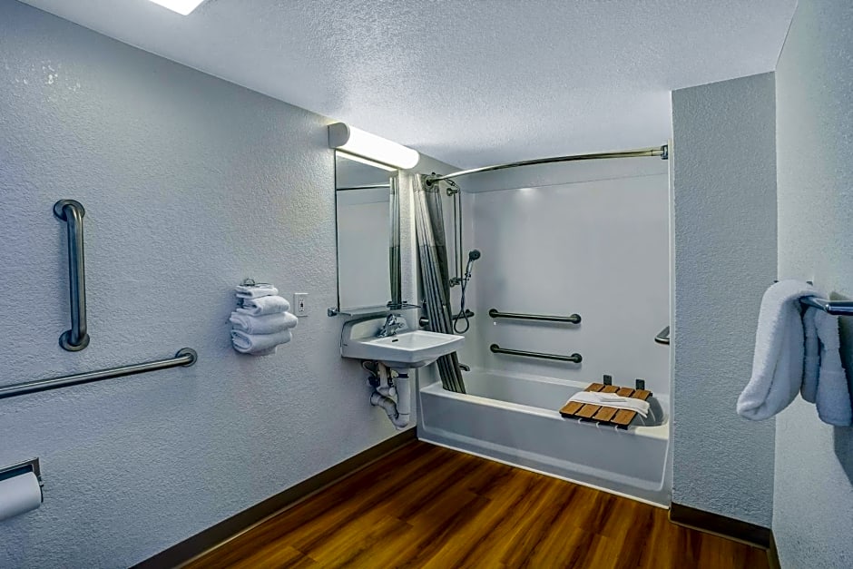 Motel 6-Lexington, KY - East I-75