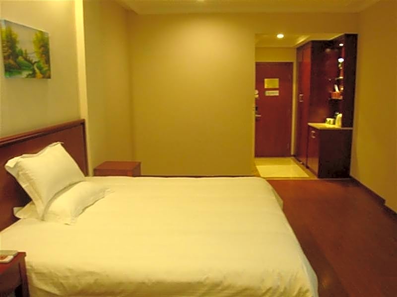GreenTree Inn Changshu Fangta Park Pedestrian Street Business Hotel