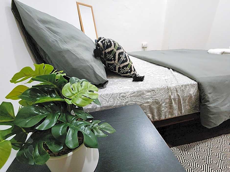 Upspot Kuching Waterfront Premium Hostel