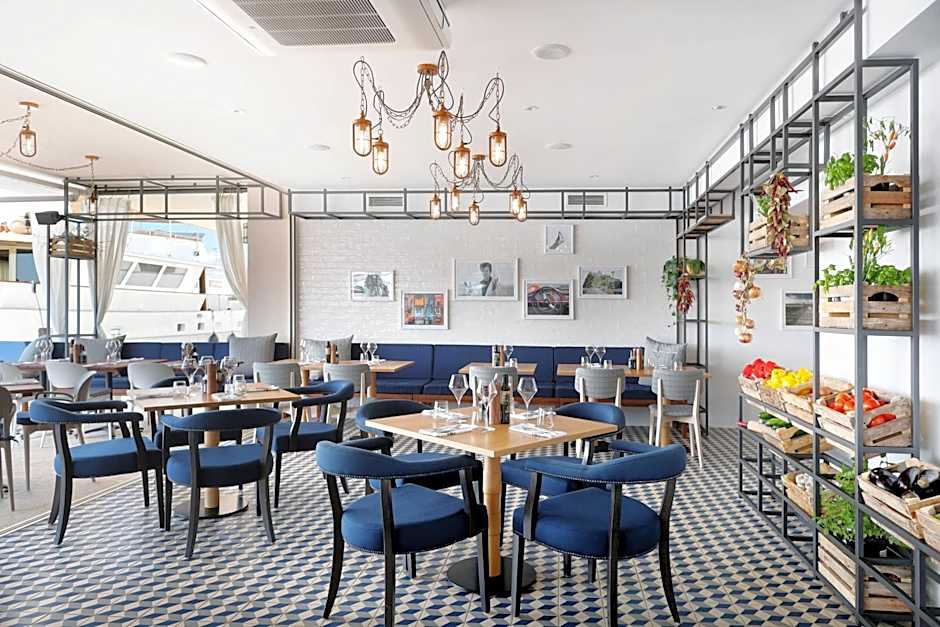 Le Meridien Lav Split