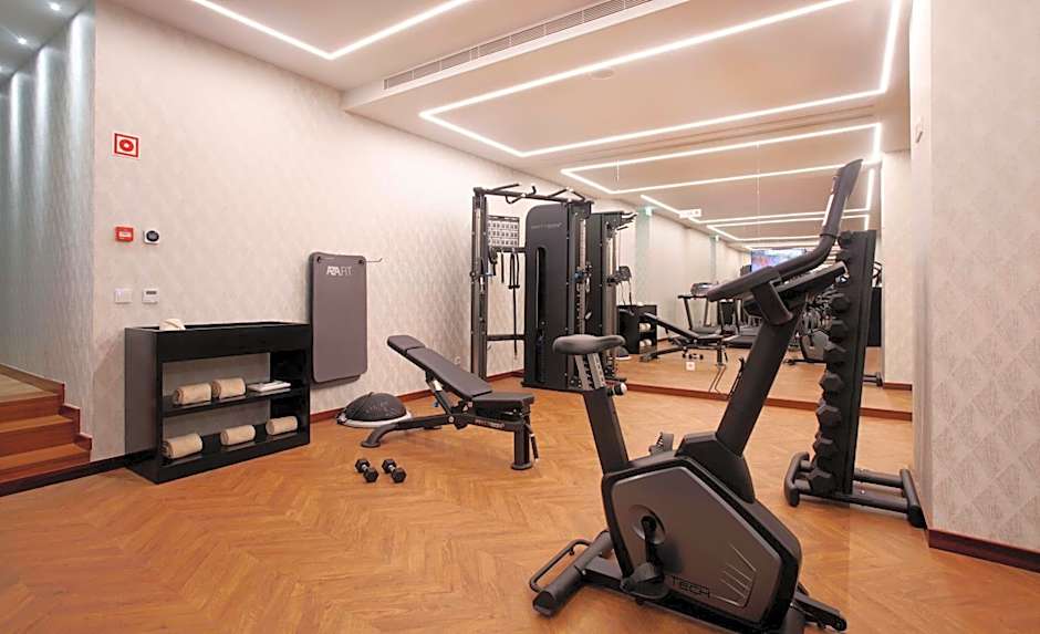 Wine & Books Porto Hotel