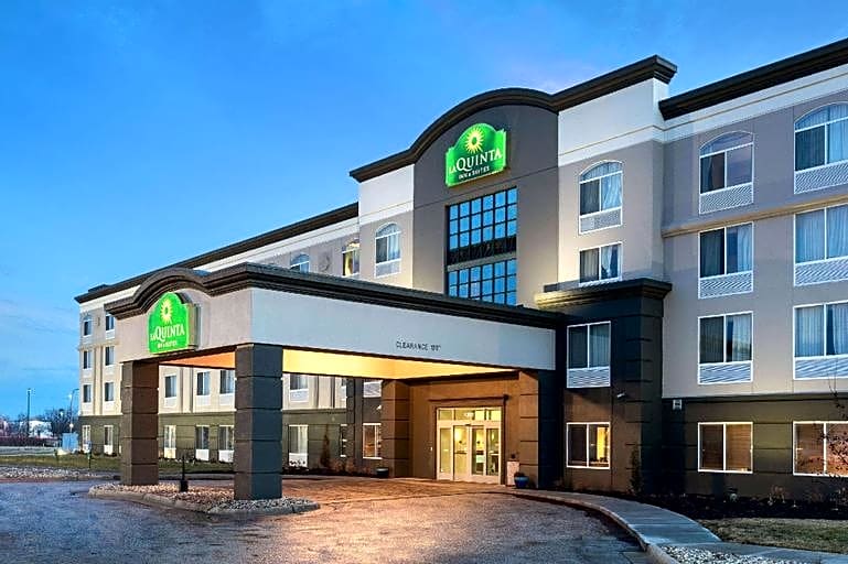 La Quinta Inn & Suites by Wyndham Omaha Airport Downtown