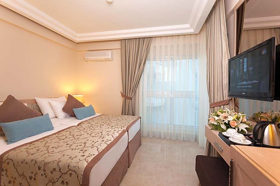 Xperia Saray Beach Hotel