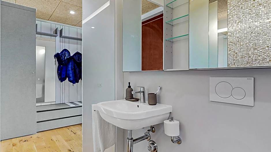 Evi's Home Hotel & Apartments