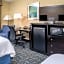 Holiday Inn Express & Suites Lebanon