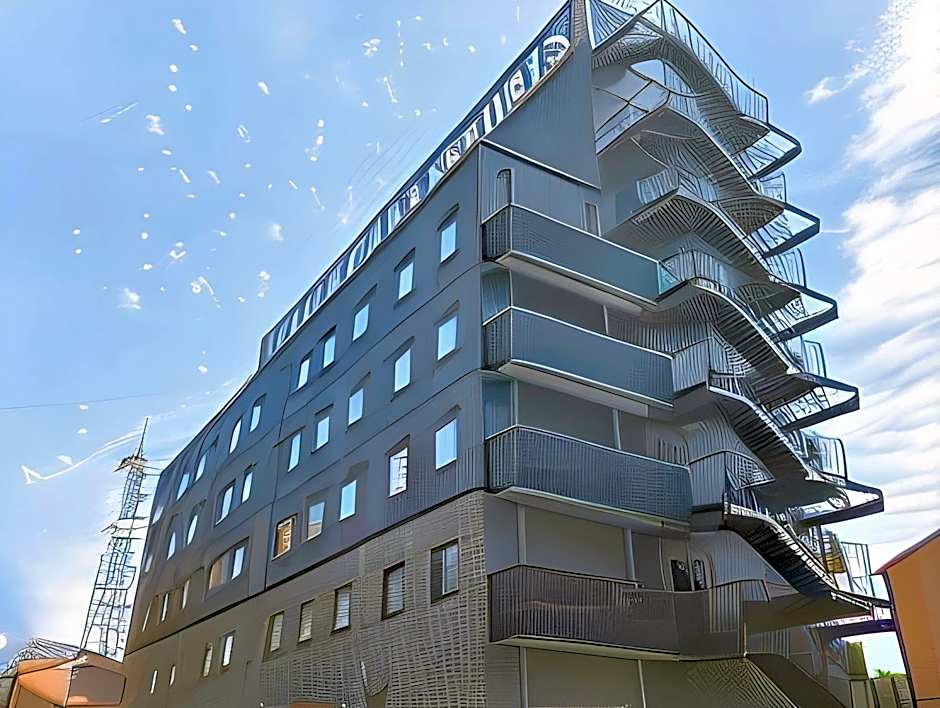HOTEL LiVEMAX Takamatsu Eki Mae
