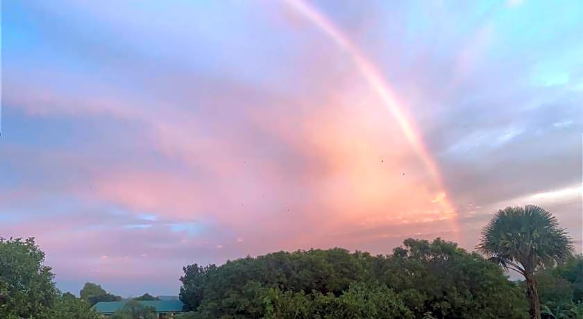Traditional Filipino Home near 100 Islands Wharf