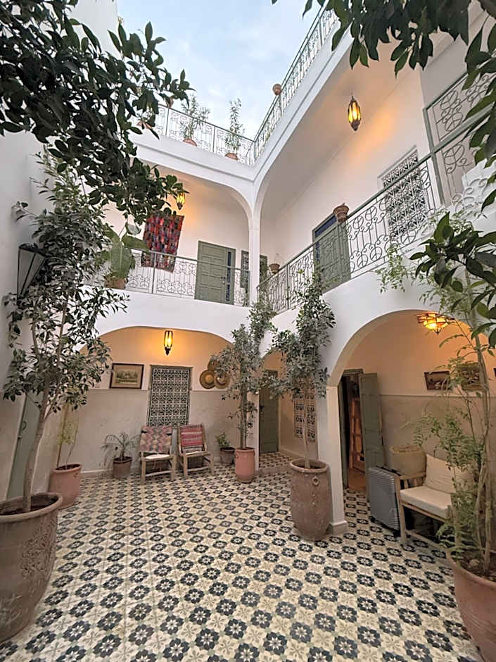 Riad Yu Yu