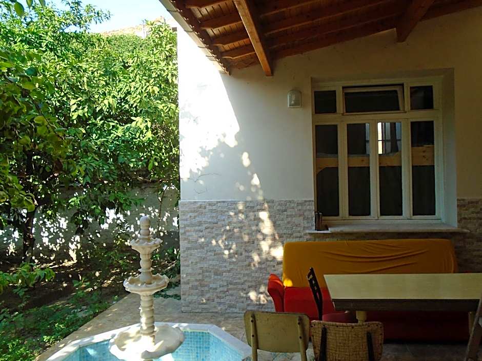LOTUS GARDEN HOSTEL