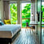 Five Hotel