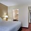 All Seasons Inn & Suites