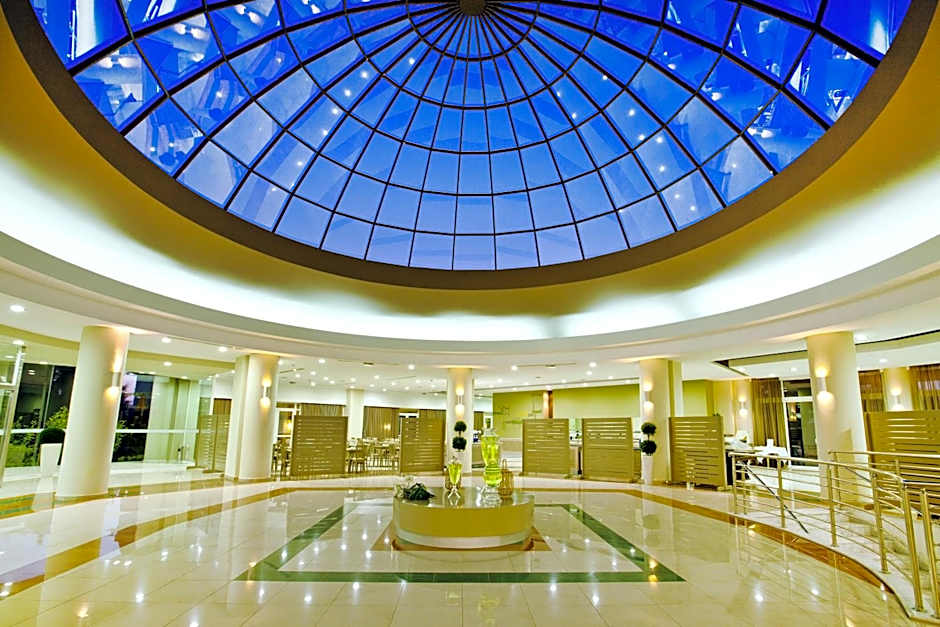 Kipriotis Maris Suites