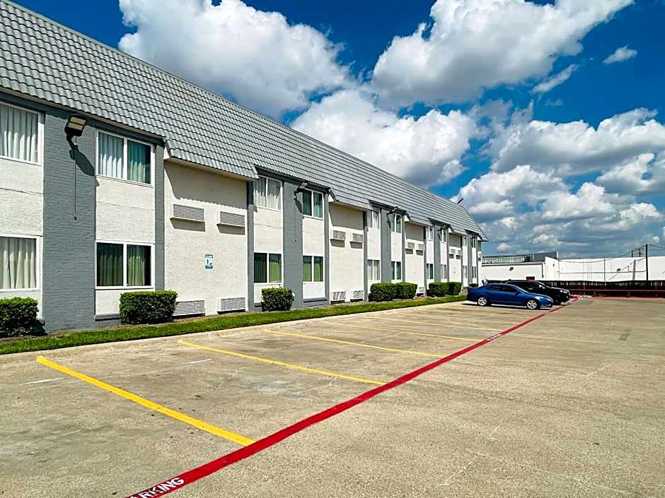 Motel 6-Duncanville, TX - Dallas