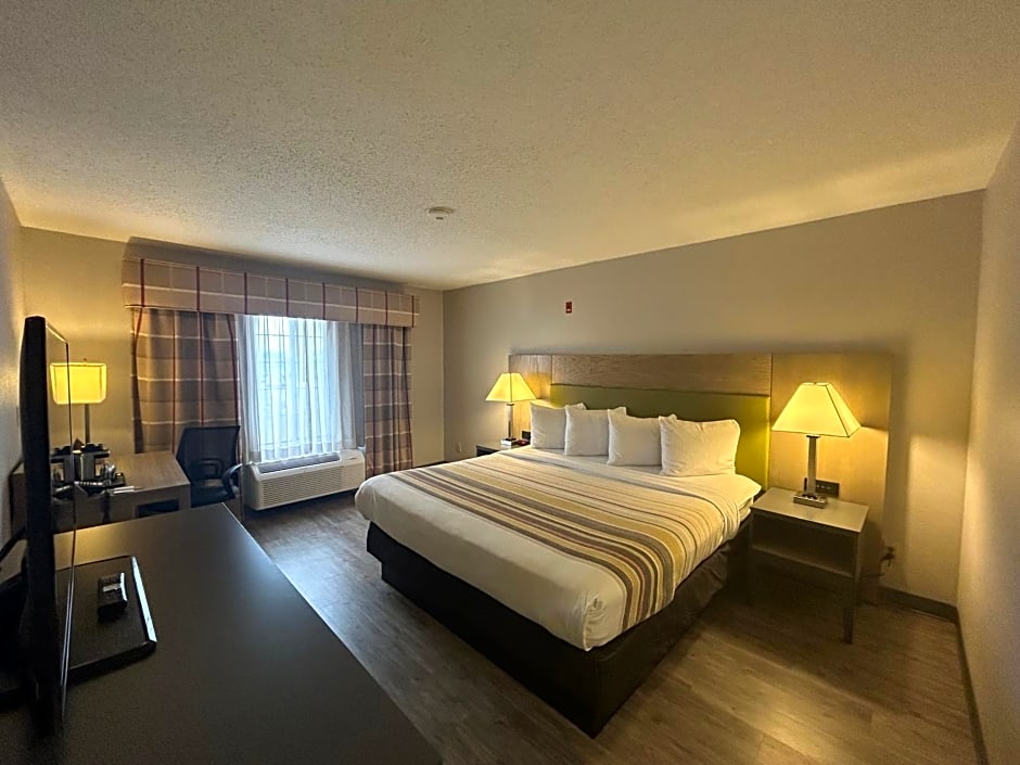 Country Inn & Suites by Radisson, Grand Rapids Airport, MI