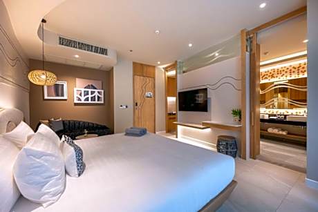 Junior Suite Pool Access 2nd floor