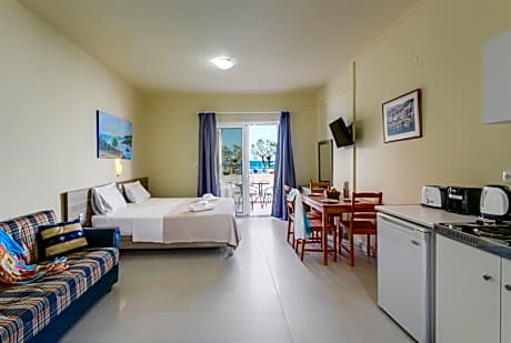 Studio with Sea View