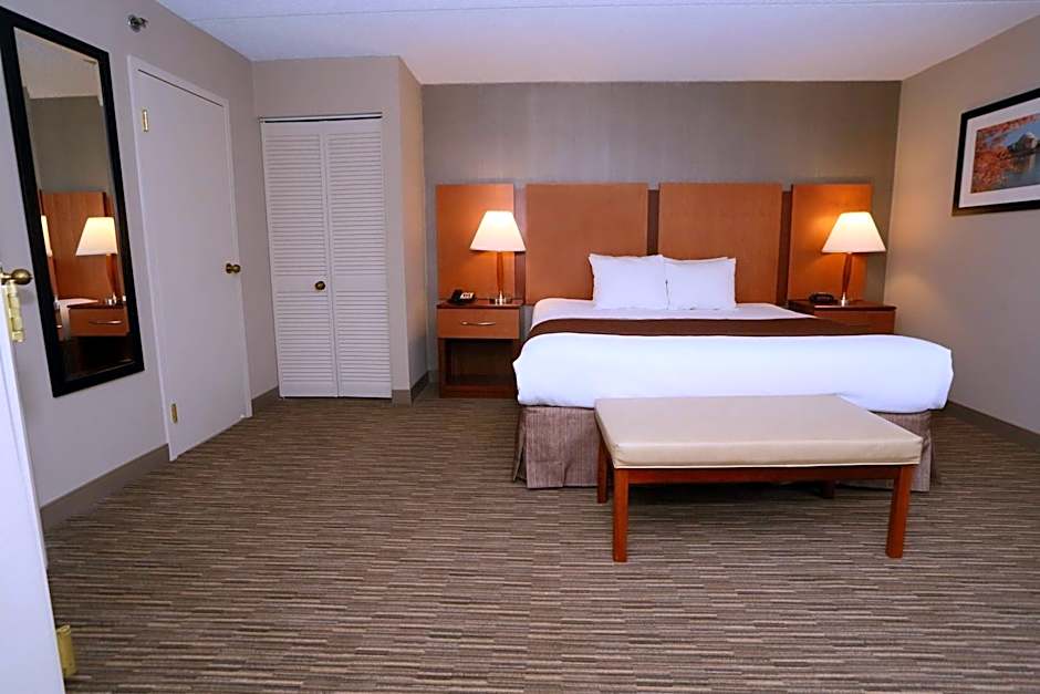 Best Western Plus La Plata Inn