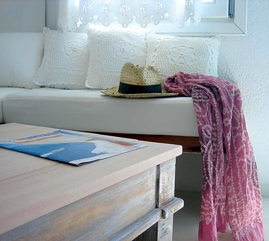 Photo 1 of 12 of Studio Sofabed