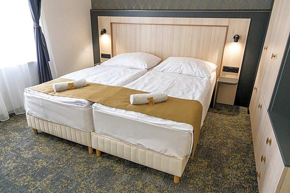 Hotel Garzon Plaza