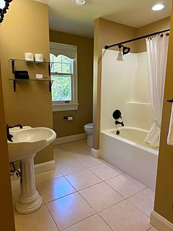 Superior King Suite