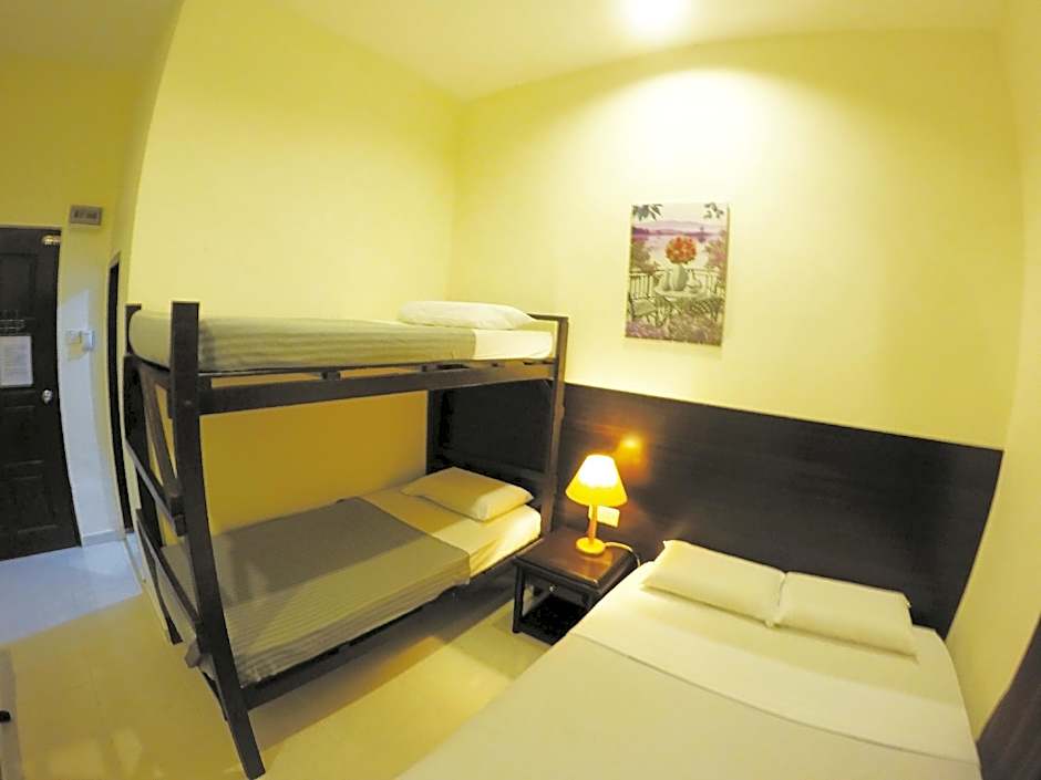 Perhentian Tivoli Inn
