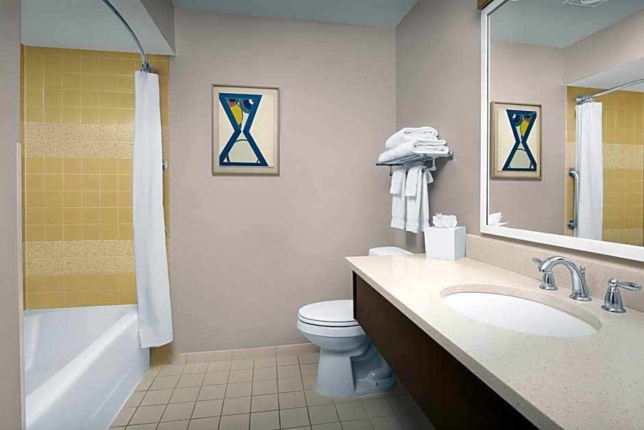 Ashland Hills Hotel & Suites