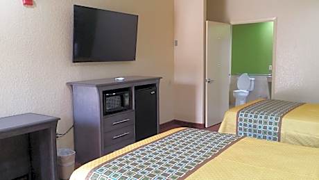 Queen Room with Two Queen Beds - Disability Access/Non-Smoking
