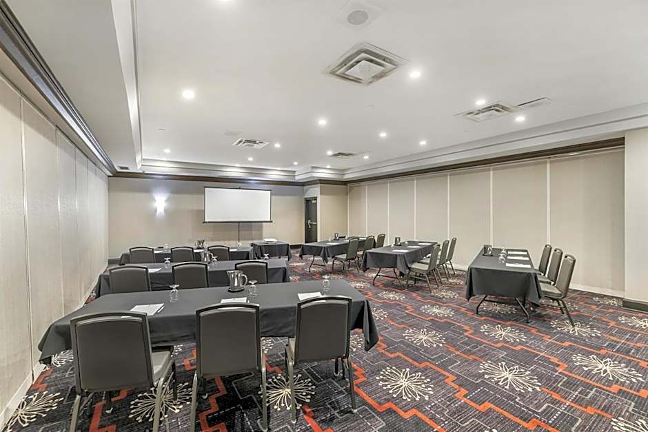 Best Western Plus Waterfront Hotel