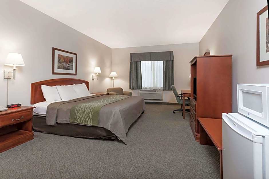 Days Inn by Wyndham Pentwater