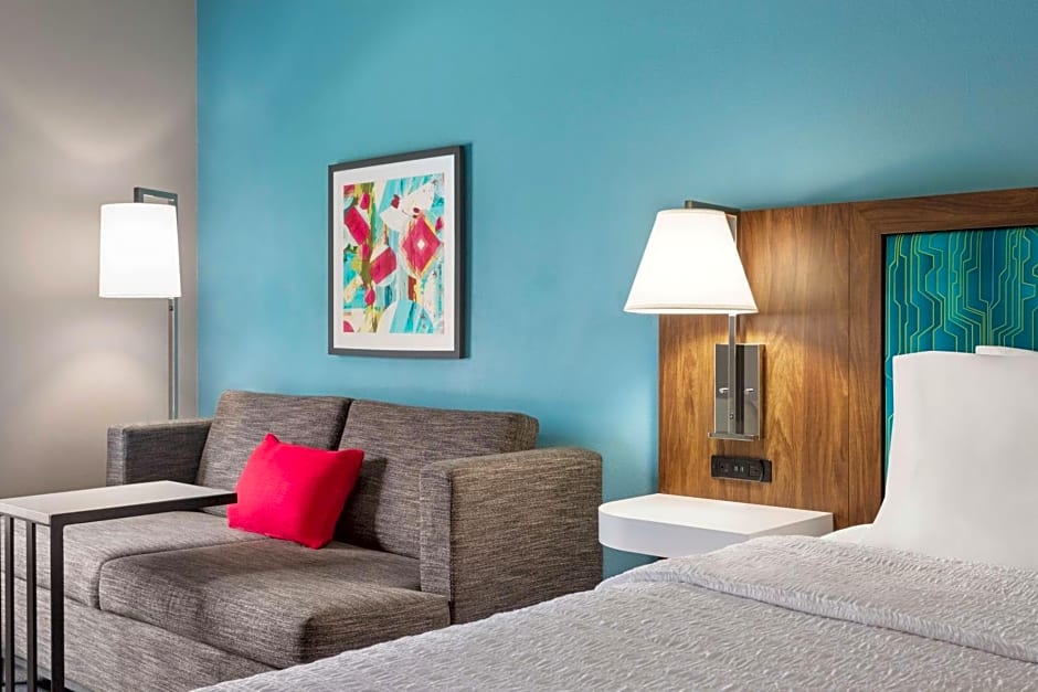Hampton Inn By Hilton & Suites Springfield