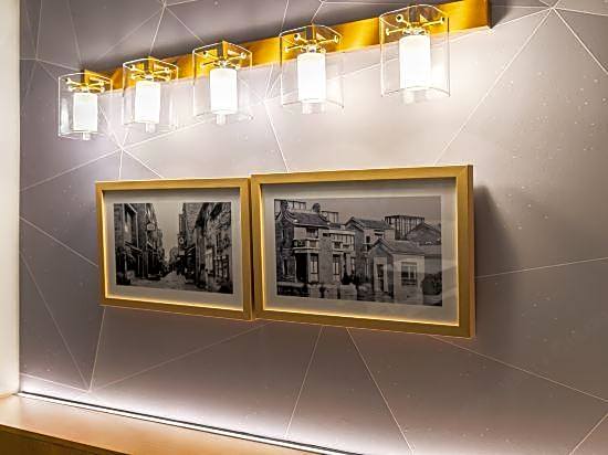 Weilaideng Hotel (Guangzhou Zhujiang New Town Jinan University Store)
