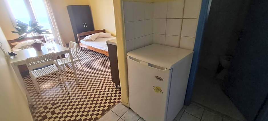 Veranda Rooms to Let