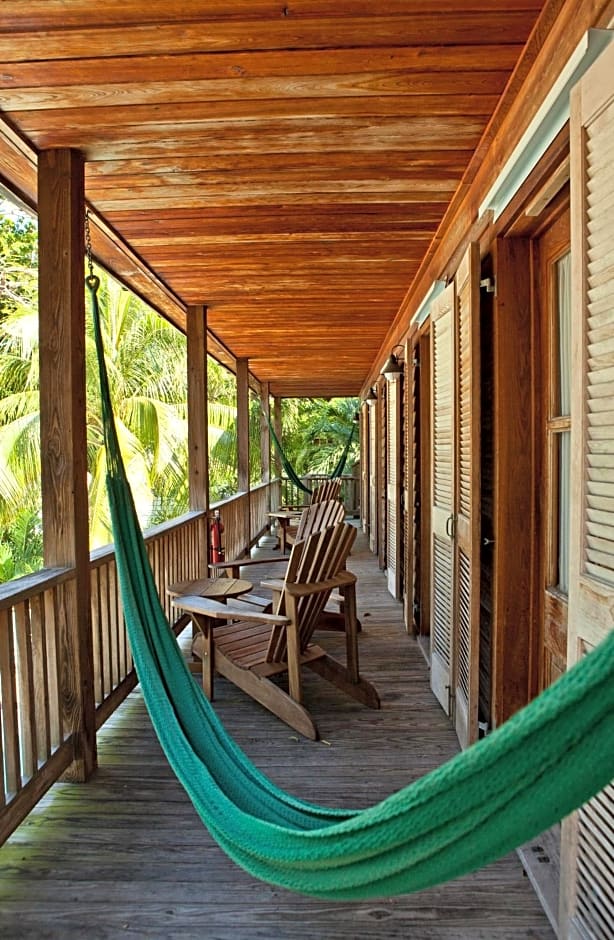 Island City House