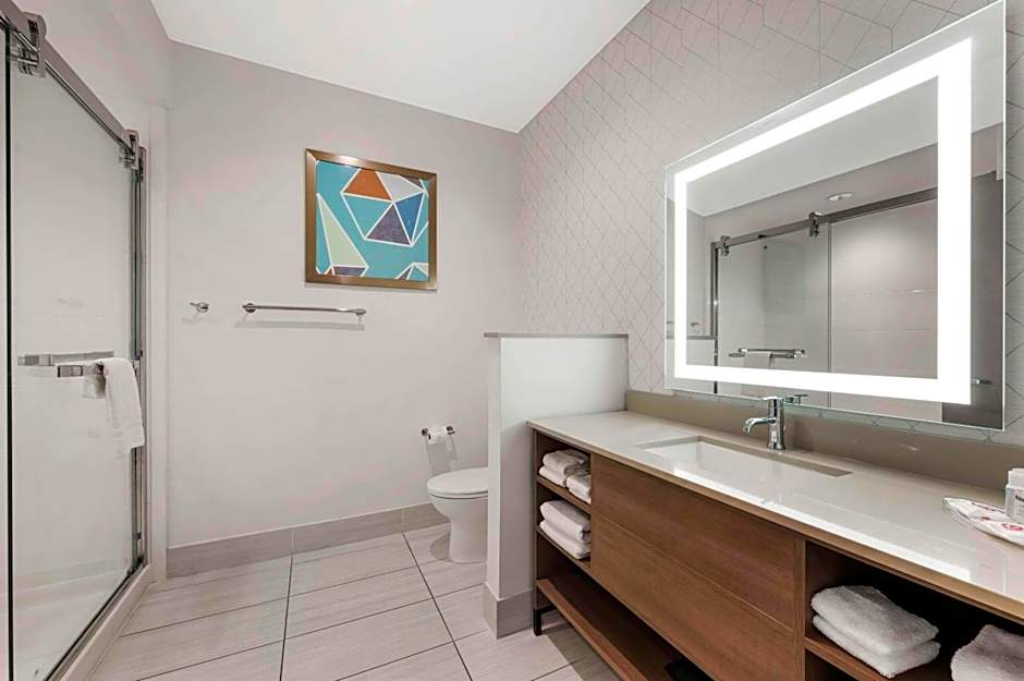 Comfort Suites Richmond East