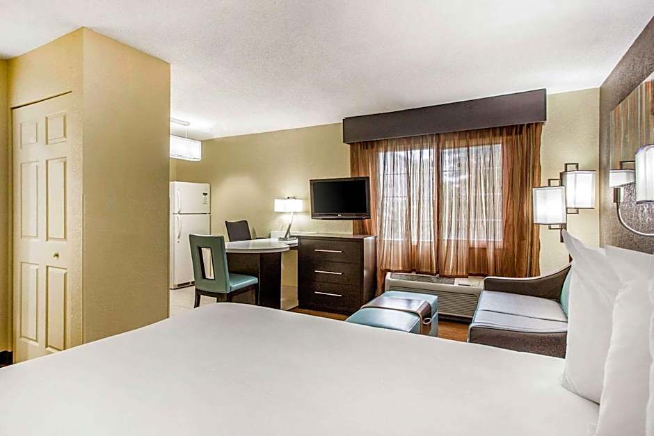 Mainstay Suites Greenville Airport