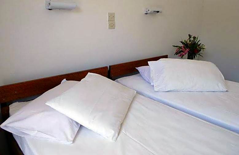 Hotel 3 Adelfia