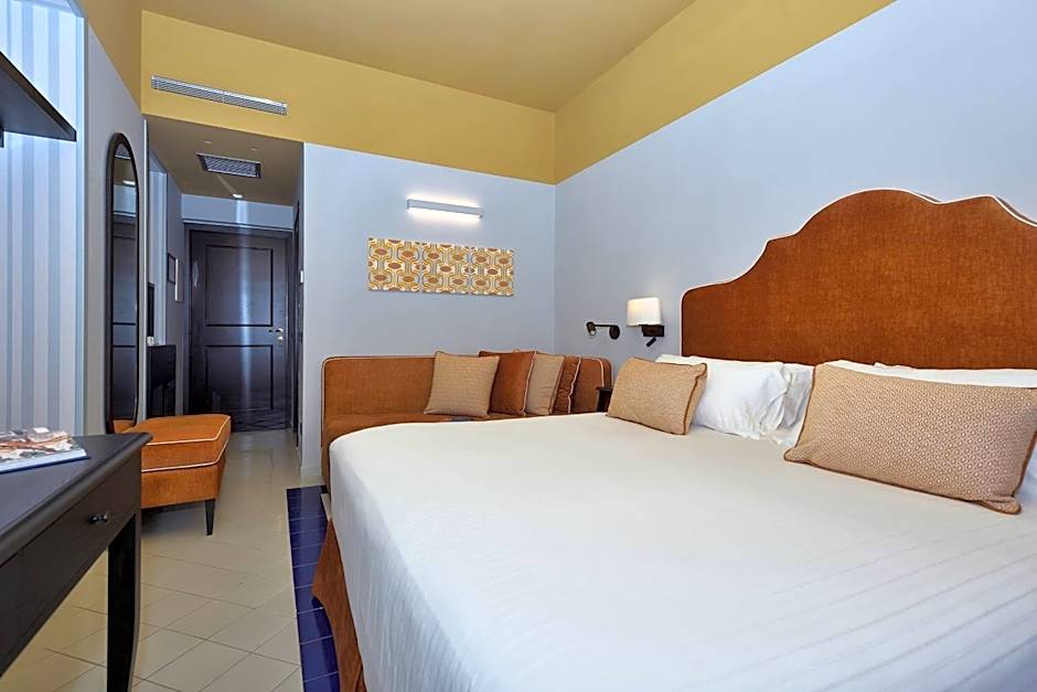 Photo 1 of 17 of Deluxe 1 Double Bed or 2 Beds, Sea View